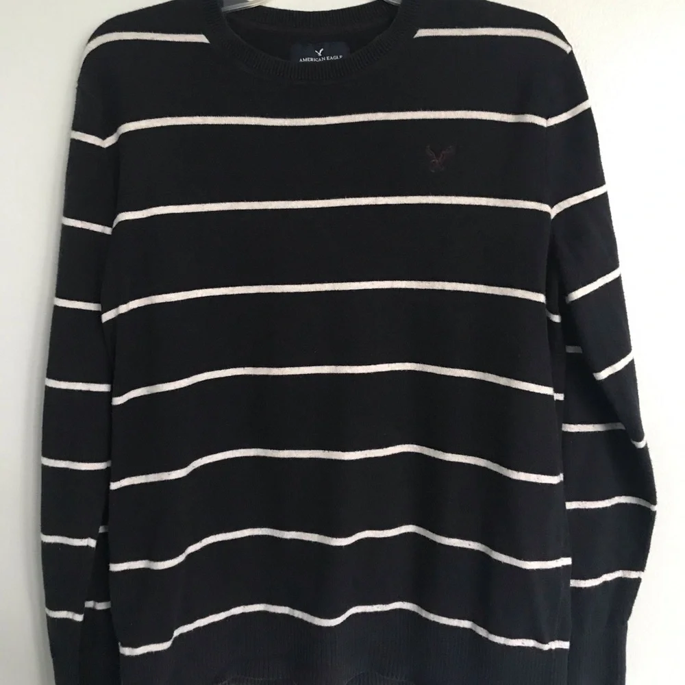 American Eagle Striped Classic Fit sweater